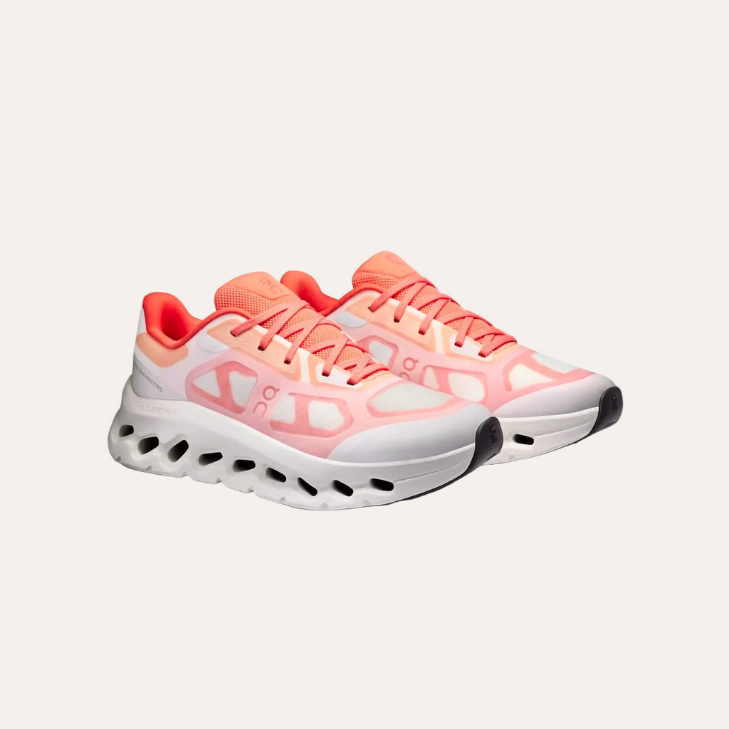 On Cloudsurfer Trail – Blanc/Corail