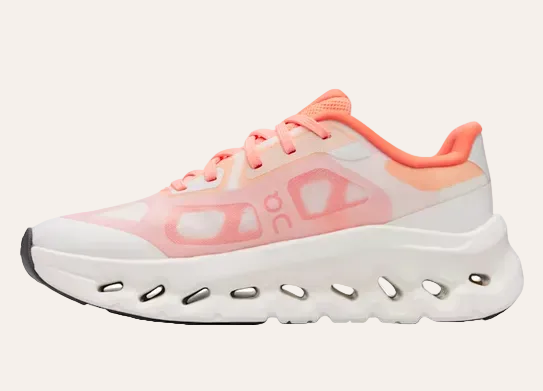 On Cloudsurfer Trail – Blanc/Corail