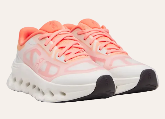 On Cloudsurfer Trail – Blanc/Corail